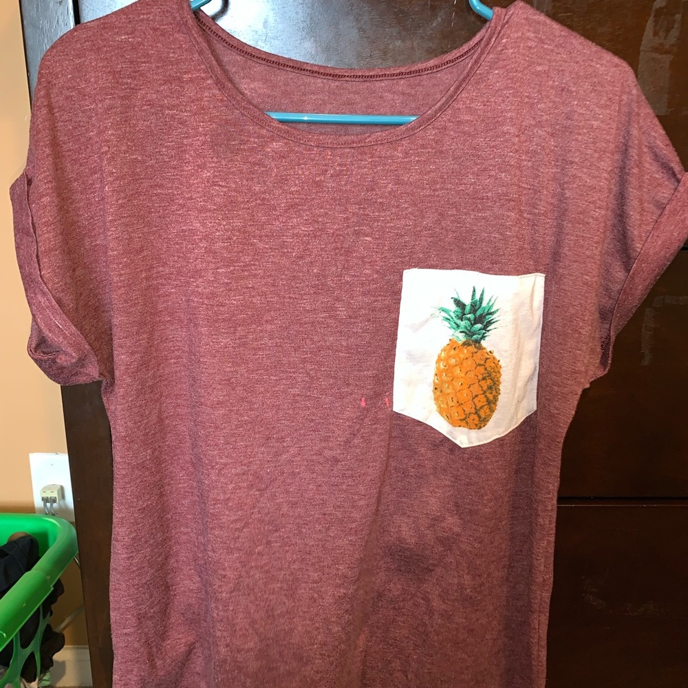 Burgundy pineapple tee